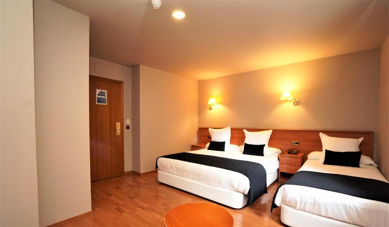 Hotel & SPA Niunit El Serrat Exterior foto